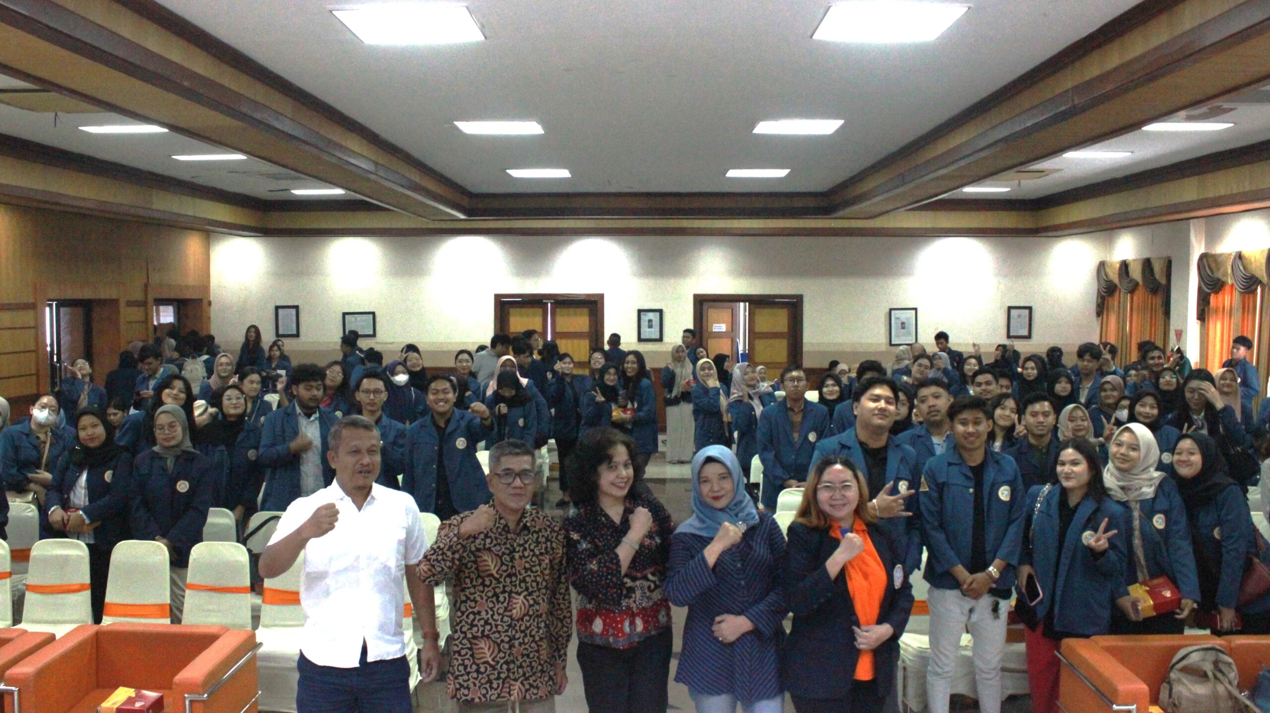 Holding Briefing for Prospective Graduates for the August 2024 Period, FISIP UNAIR Prepares Graduates to Face the World of Work